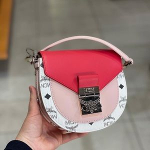 MCM mini Patricia in Firefly Red